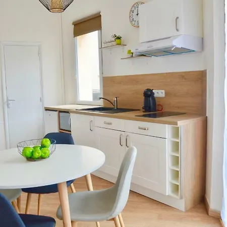 Апартаменты Liberte Plein Centre Сен-Рафаэль